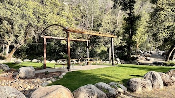 Garden at Yosemite View Lodge