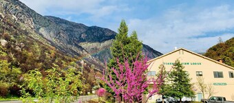 Yosemite View Lodge