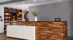 Reception - Hampton Inn by Hilton Chelsea (Chelsea)