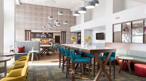 Free daily buffet breakfast  - Hampton Inn by Hilton Chelsea (Chelsea)