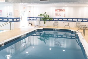 Indendørs pool