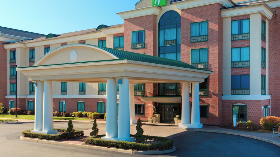 Holiday Inn Express Hotel & Suites Warwick-Providence (Arpt) by IHG