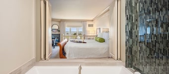 Hotel Bellwether