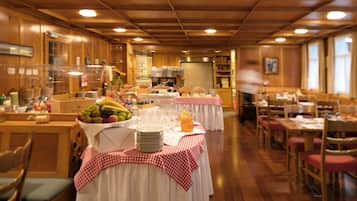 Desayuno buffet incluido todos los dĂas