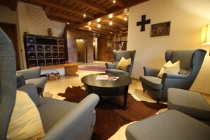 Sala de estar en el lobby