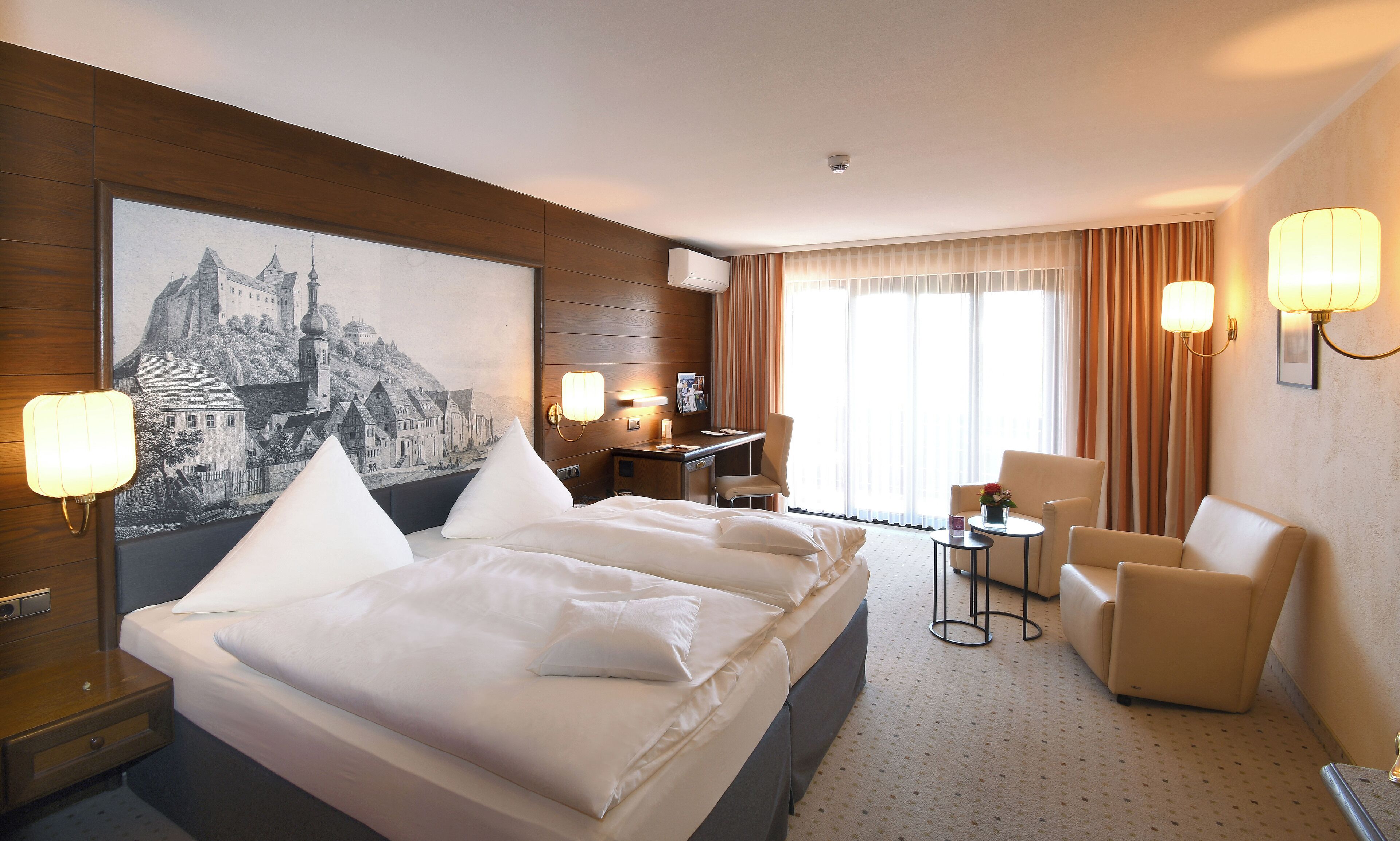 舒適雙人房 (Hofgartenhaus) | 防敏寢具、迷你吧、書桌、手提電腦工作空間