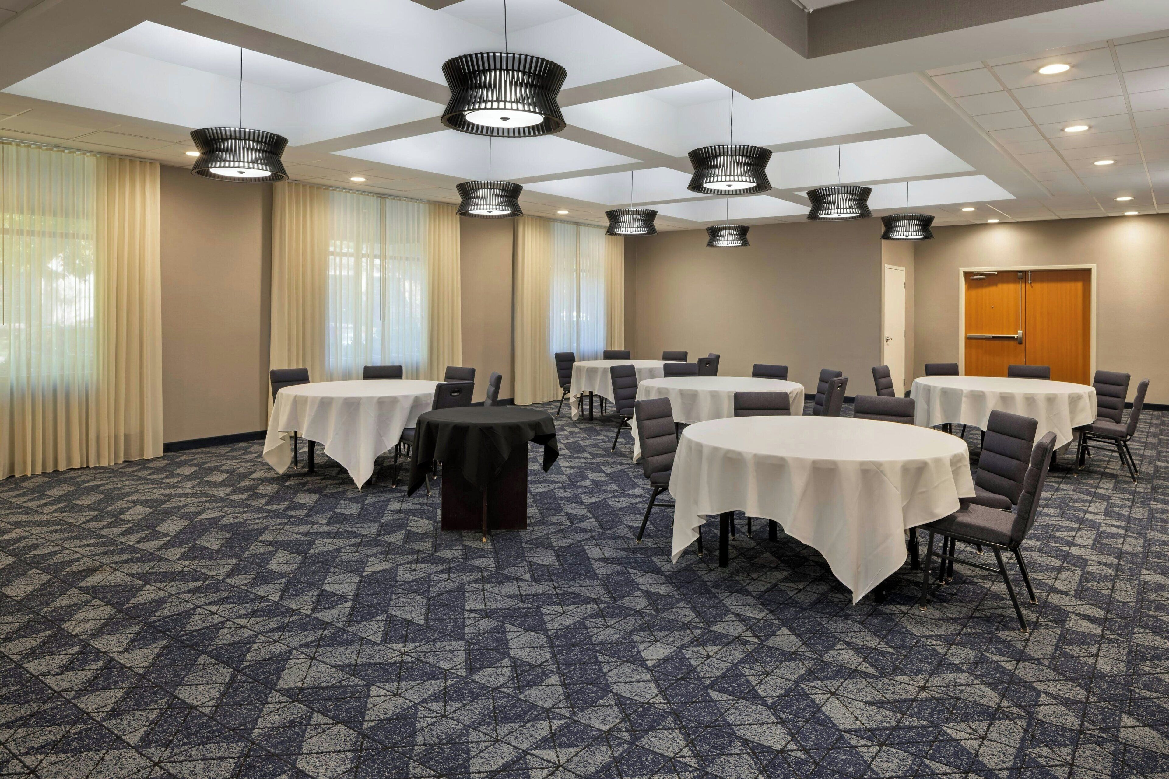 Photo - Courtyard by Marriott Sacramento Midtown