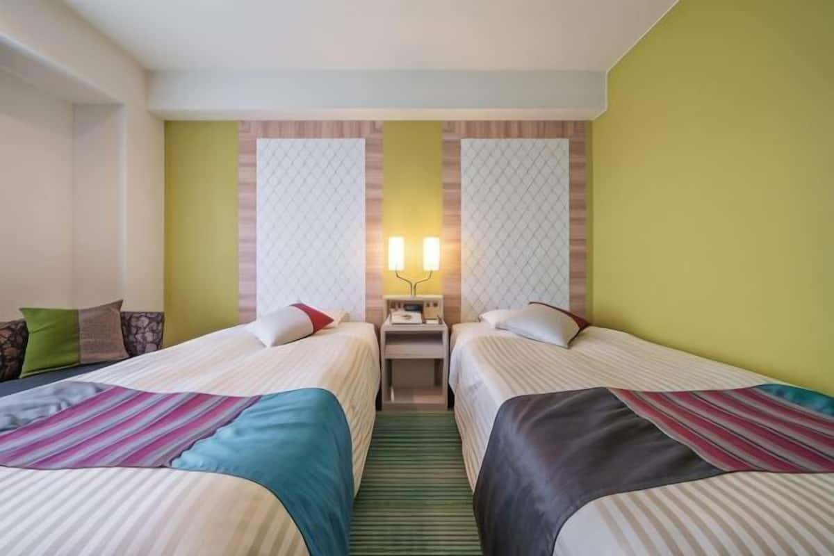1 habitación, ropa de cama de alta calidad, edredón y escritorio