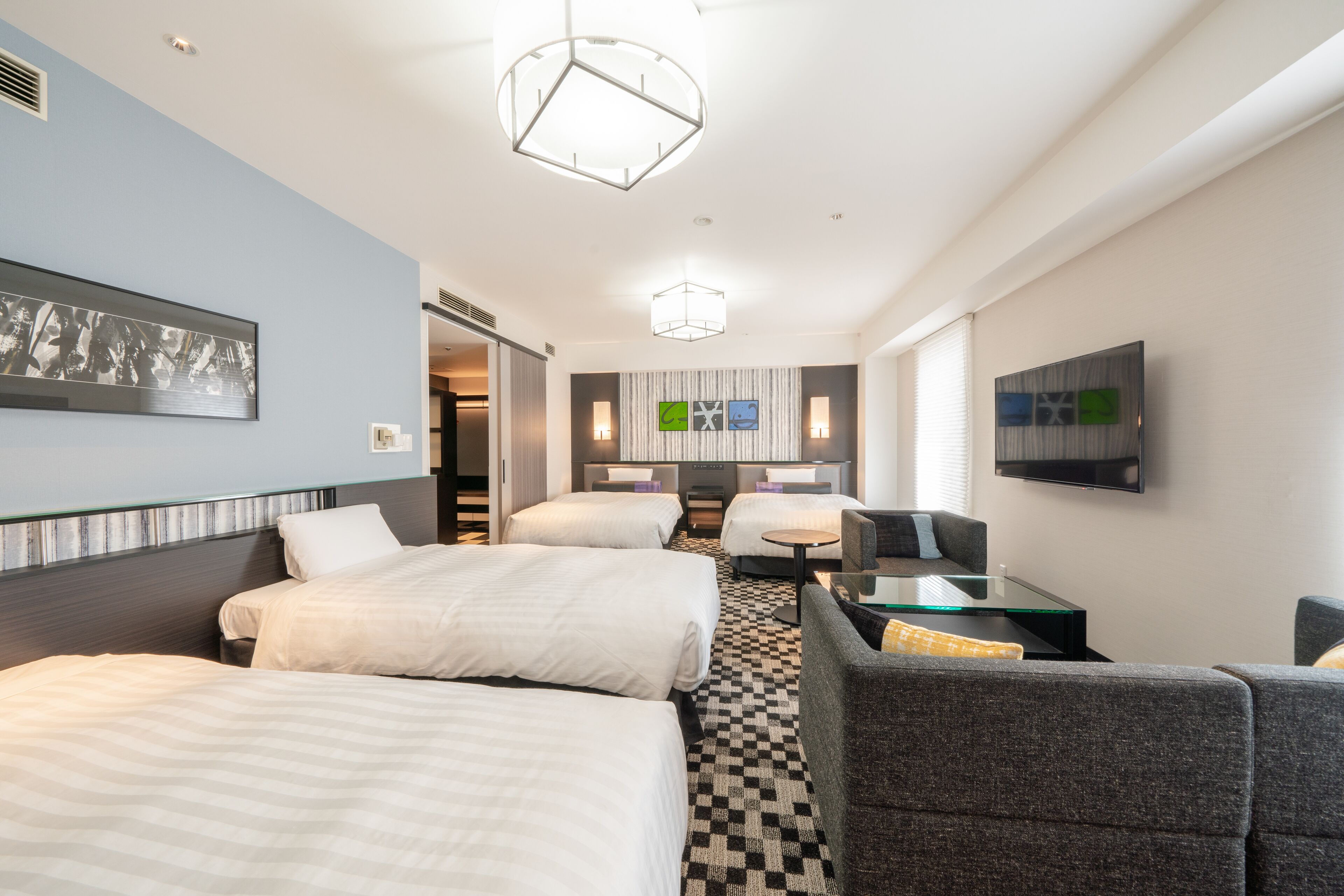 deluxe quadruple room, non smoking | 1 bedroom, premium bedding, down duvets, desk