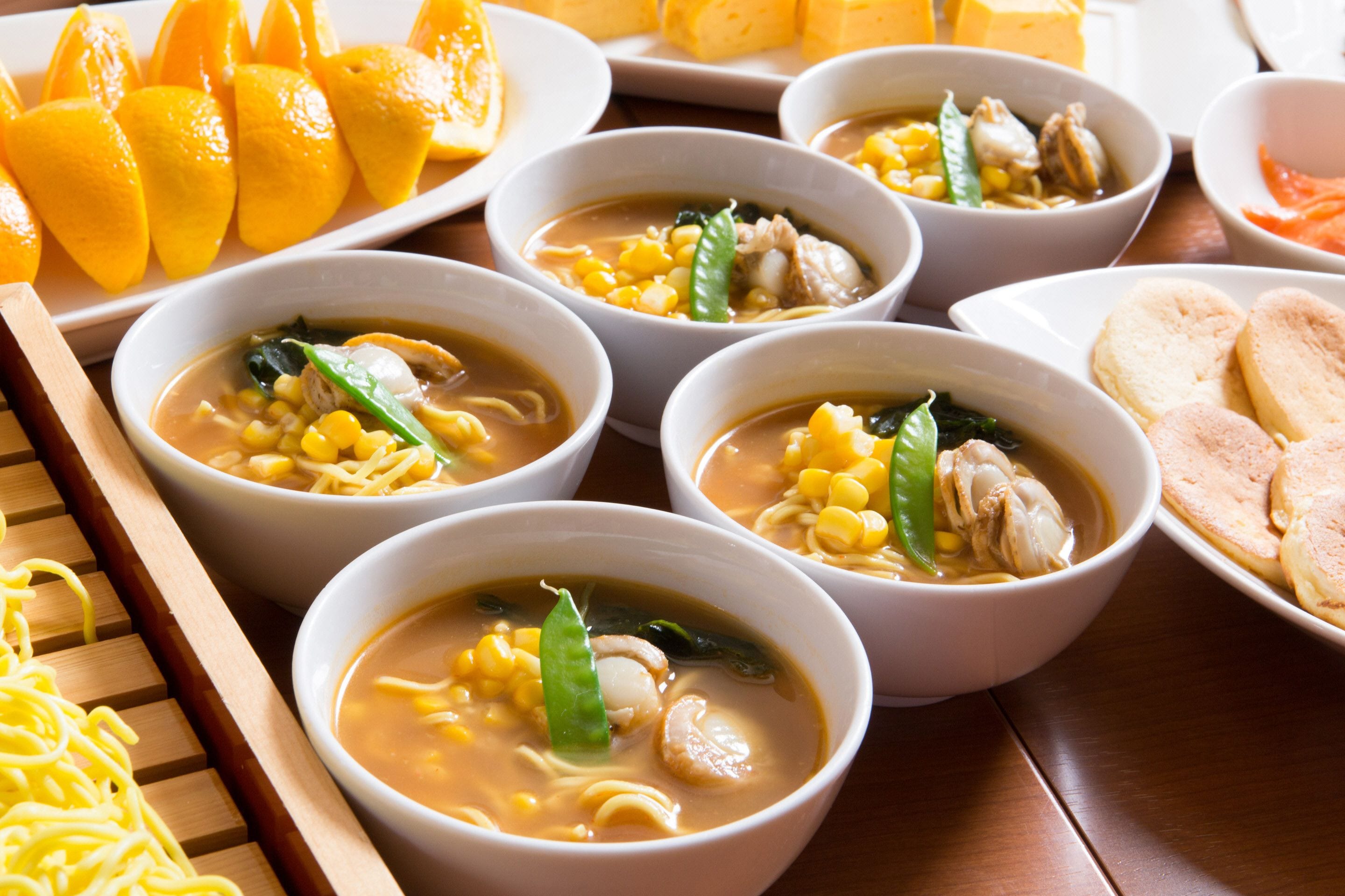 Daily buffet breakfast (JPY 3200 per person)