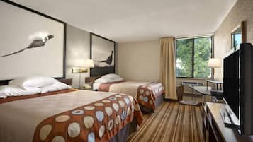 Quarto, 2 camas Queen, para não fumantes | Escrivaninha, berços grátis, camas extras/dobráveis, Wi-Fi de cortesia