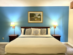 Suite, 1 King Bed, Non Smoking, Hot Tub | Iron/ironing board, rollaway beds, free WiFi