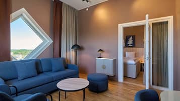 Suite (Master) | In-room safe, free WiFi, bed sheets, wheelchair access