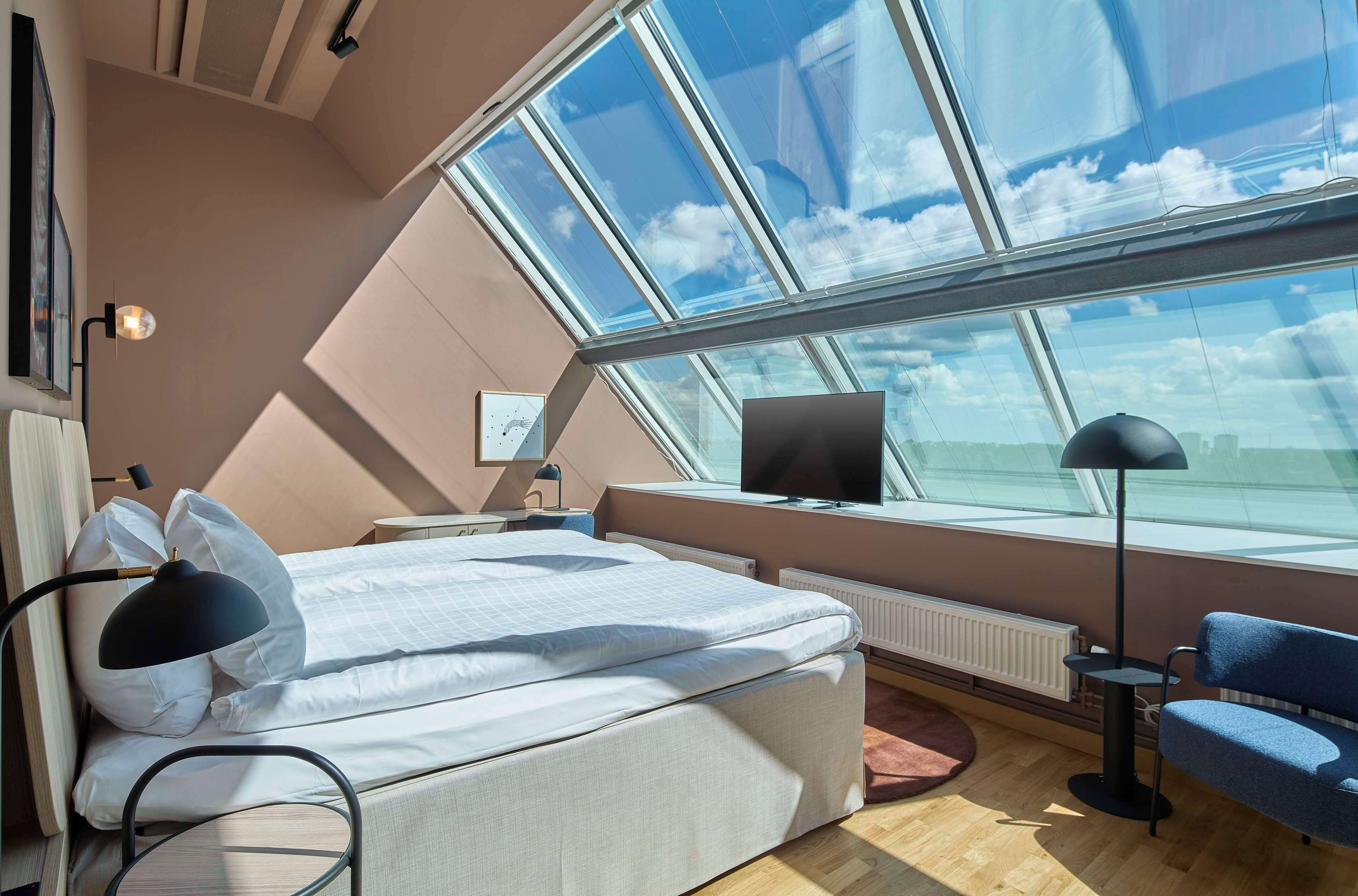 Juniorsvit | Värdeförvaringsskåp på rummet, gratis wi-fi och sängkläder