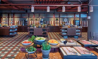 每日供应自助式早餐（每人 SEK 229）