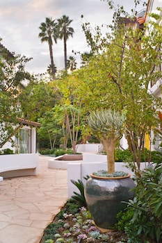 Property grounds at Sunset Marquis