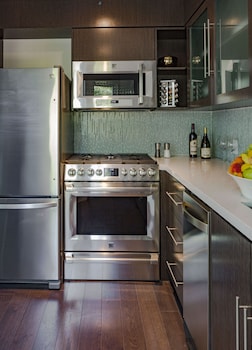 Grand Deluxe Villa | Frette Italian sheets, premium bedding, down comforters, pillowtop beds at Sunset Marquis