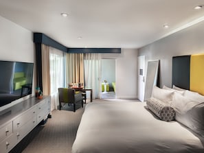 Suite studio Junior, 1 très grand lit | Draps italiens de Frette, literie de qualité, couette en duvet