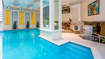 Indoor pool, pool loungers