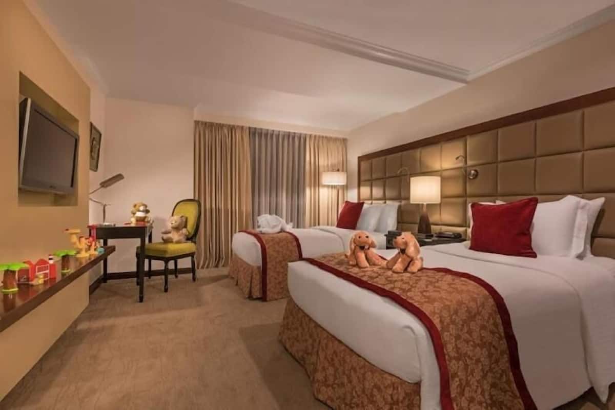 In-room safe, individually decorated, individually furnished, desk