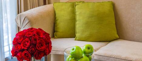 In-room safe, individually decorated, individually furnished, desk