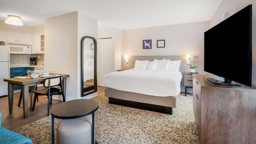 Sonesta ES Suites Portland Vancouver 41st Street