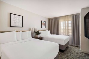 Egyptian cotton sheets, premium bedding, desk, laptop workspace - Sonesta ES Suites Portland Vancouver 41st Street (Vancouver)