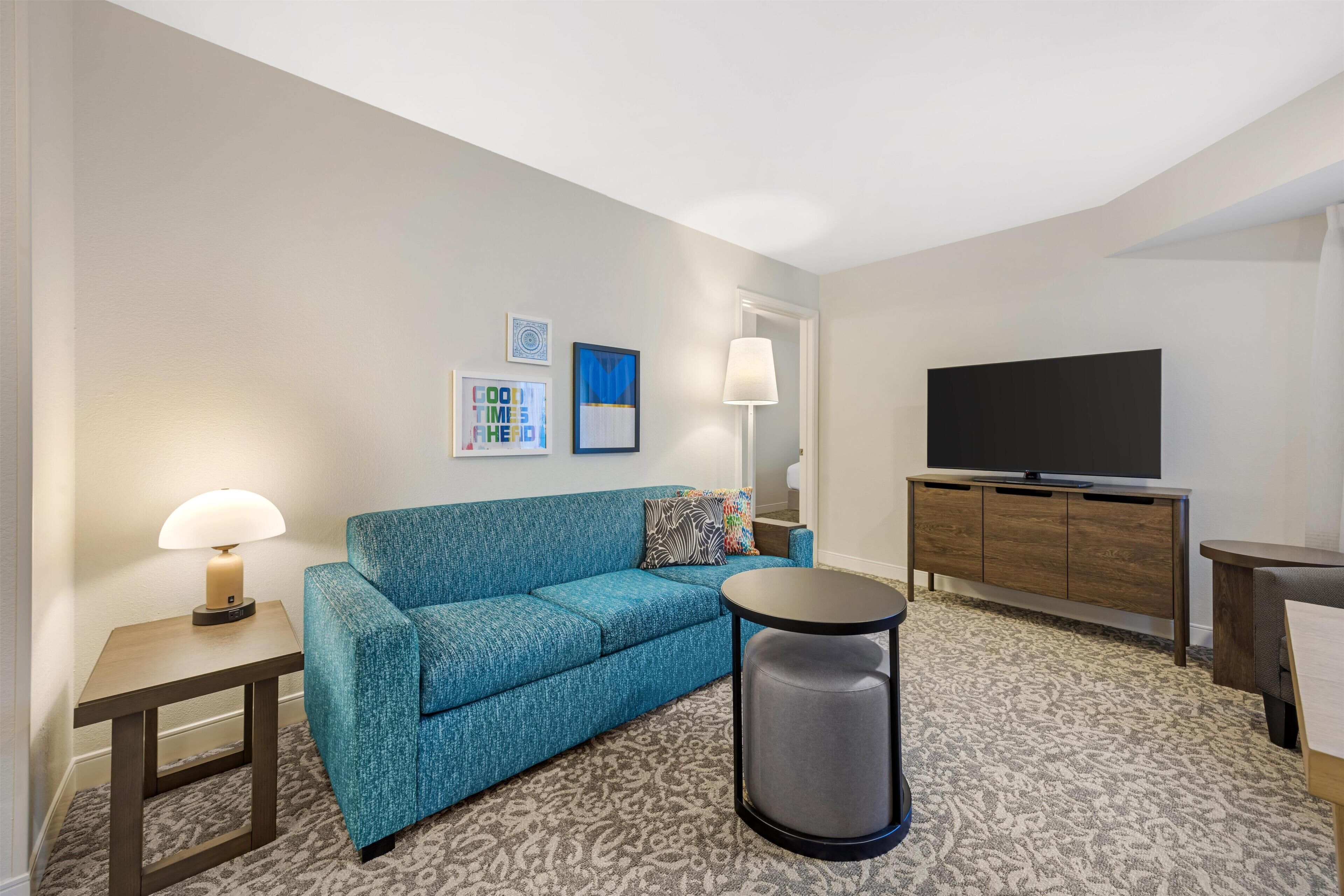 Suite, Multiple Beds, Accessible (Tub) | Egyptian cotton sheets, premium bedding, desk, laptop workspace