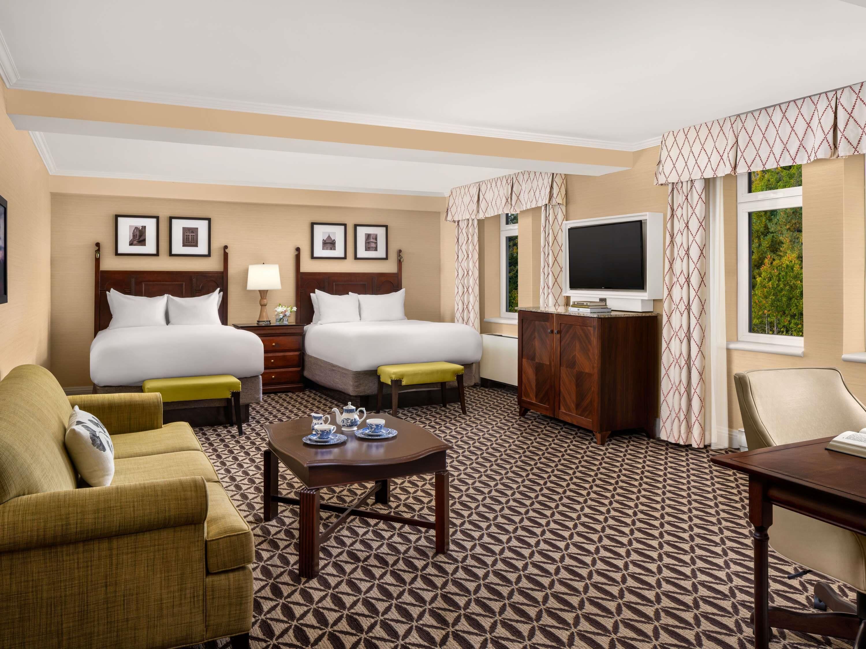 Deluxe Double Room, Multiple Beds, Non Smoking | Hypo-allergenic bedding, pillowtop beds, minibar, in-room safe