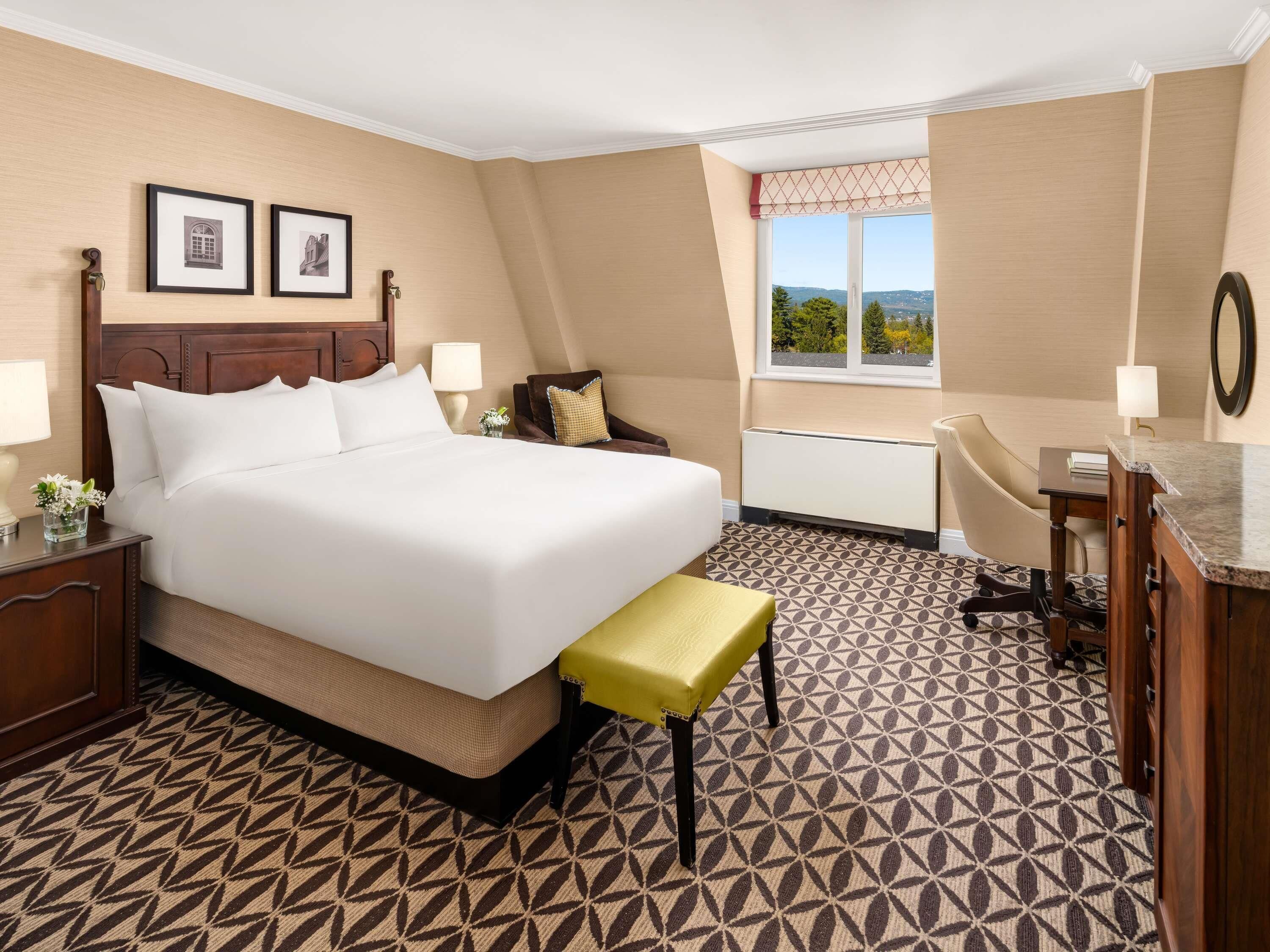 Room, 1 Queen Bed, Non Smoking (Fairmont Room) | Hypo-allergenic bedding, pillowtop beds, minibar, in-room safe