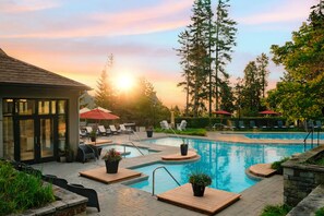 Indoor pool, outdoor pool