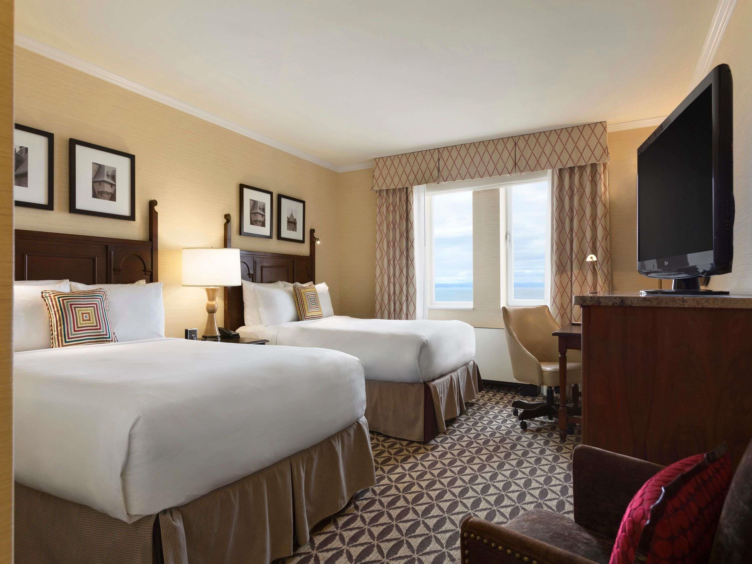 Room, 1 Queen Bed, Non Smoking (Fairmont Room) | Hypo-allergenic bedding, pillowtop beds, minibar, in-room safe
