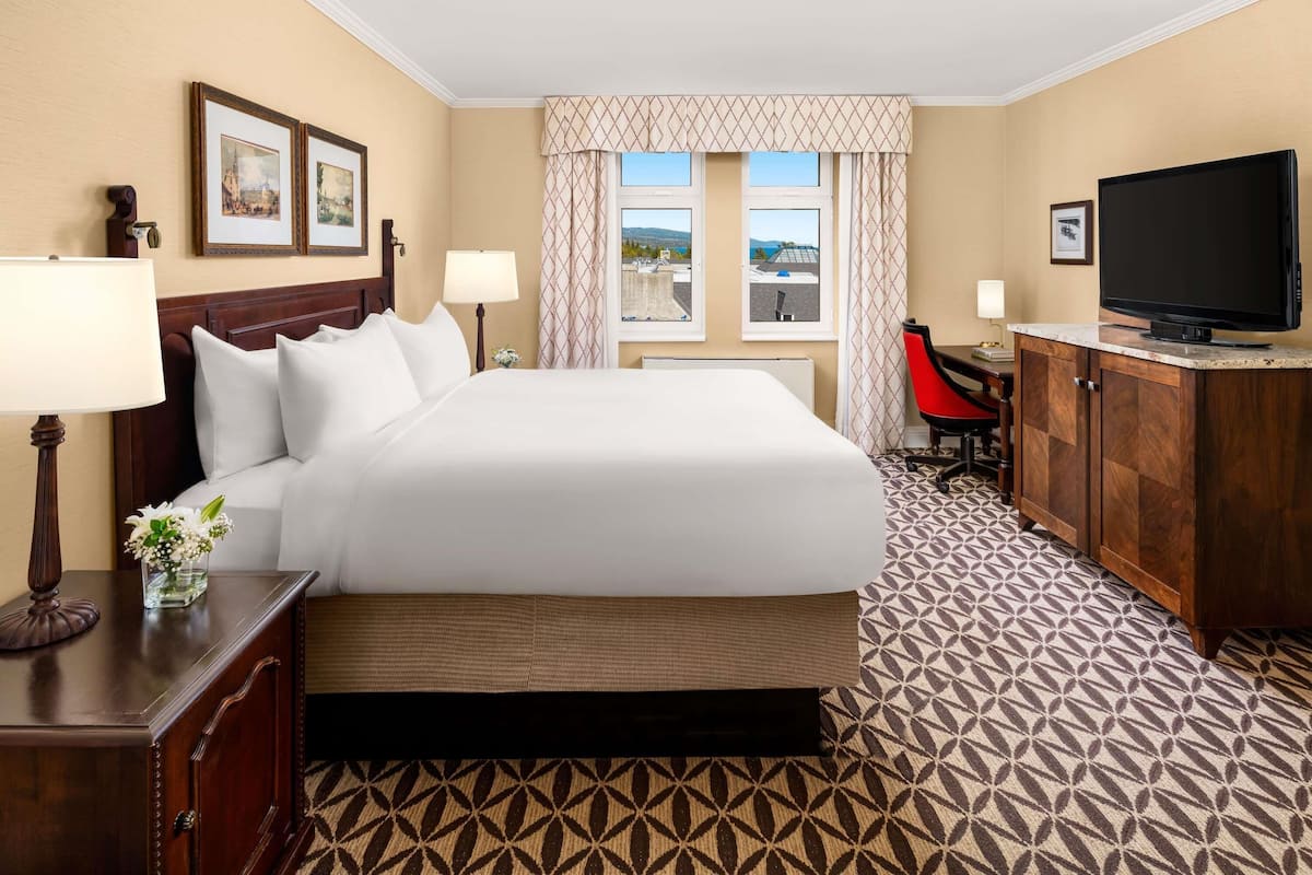 ルーム キングベッド 1 台 禁煙 (Fairmont) | 低刺激性寝具、ピロートップベッド、ミニバー、セーフティボックス (室内)