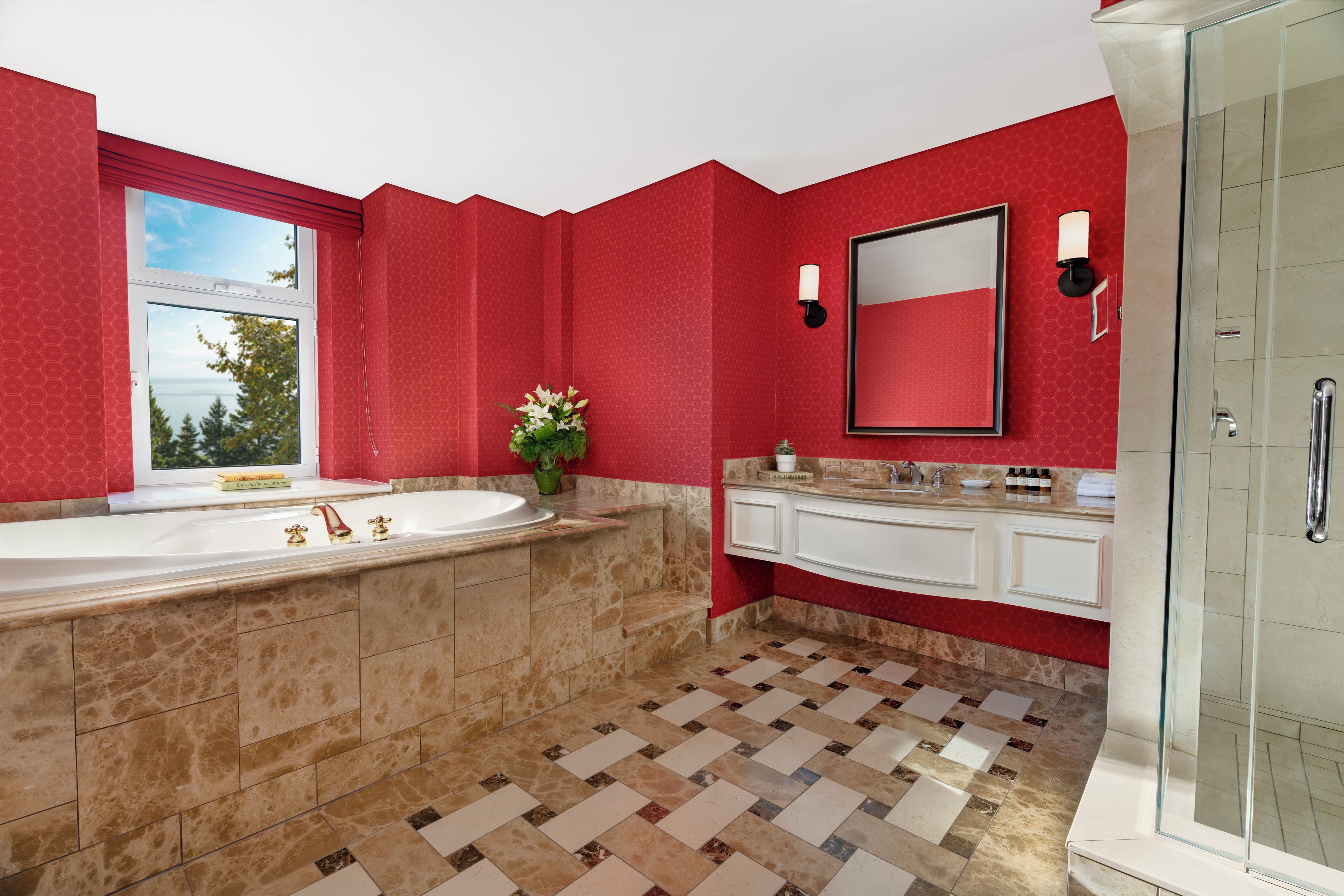 presidential suite, 1 king bed, river view | bathroom | combined shower/bathtub, designer toiletries, hair dryer, bathrobes