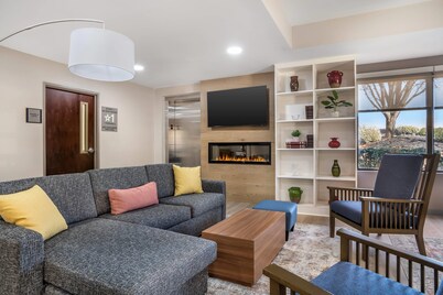 Country Inn & Suites by Radisson, Shelby, NC