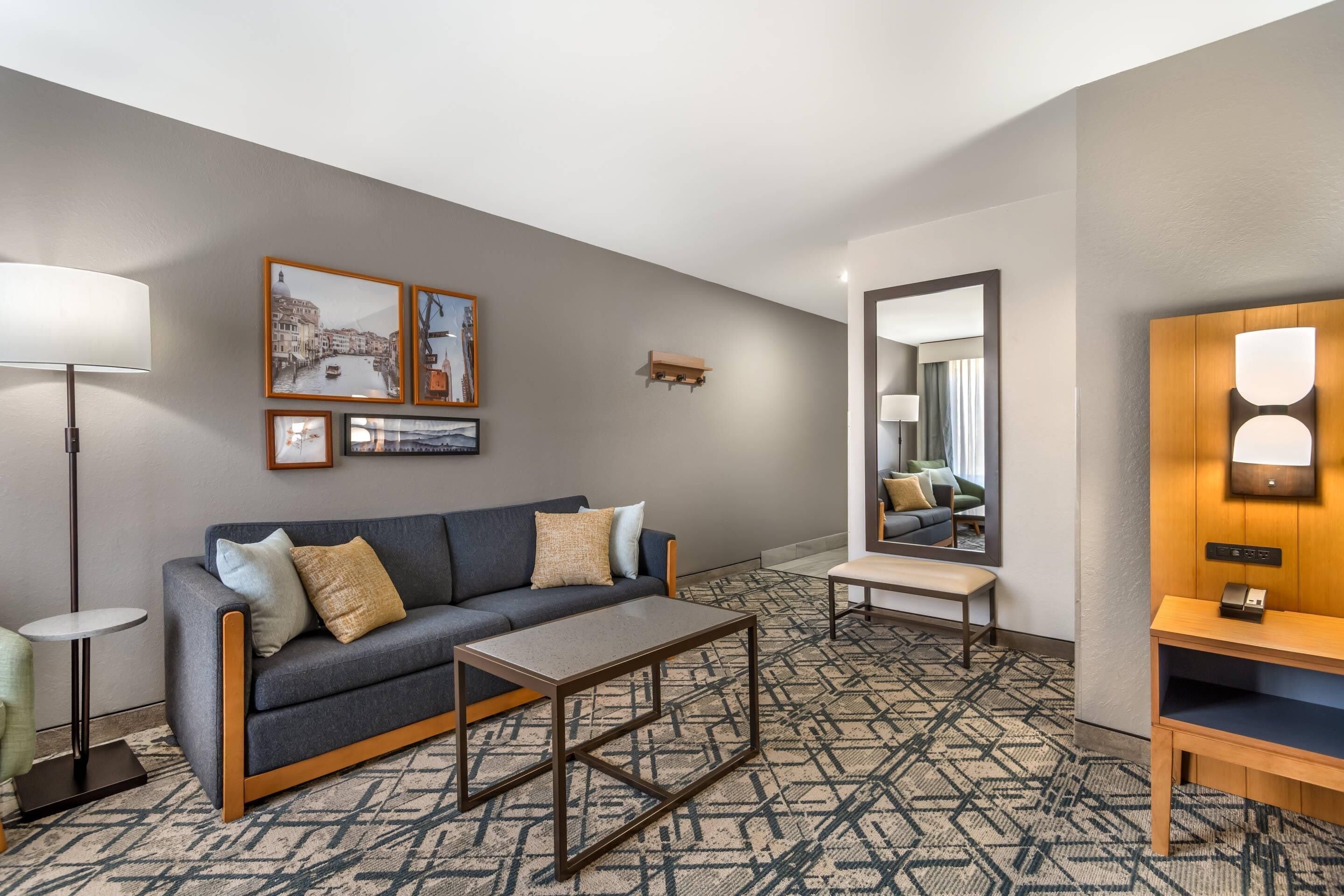 Studio Suite, 1 King Bed, Non Smoking | In-room safe, desk, iron/ironing board, free cots/infant beds