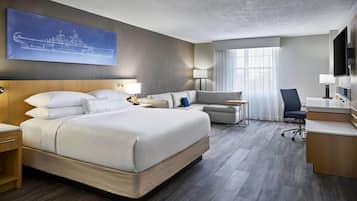 Junior Suite, 1 King Bed with Sofa bed | In-room safe, desk, laptop workspace, blackout drapes