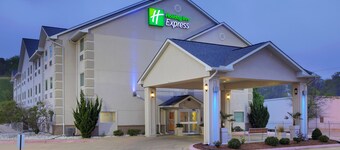 Holiday Inn Express Hotel & Suites by IHG