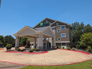 Exterior - Holiday Inn Express Hotel & Suites by IHG (El Dorado)