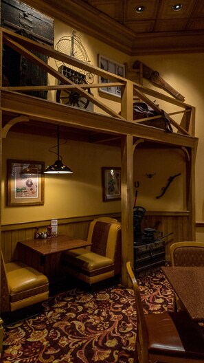 3 restaurants, breakfast, lunch, dinner served; southern cuisine