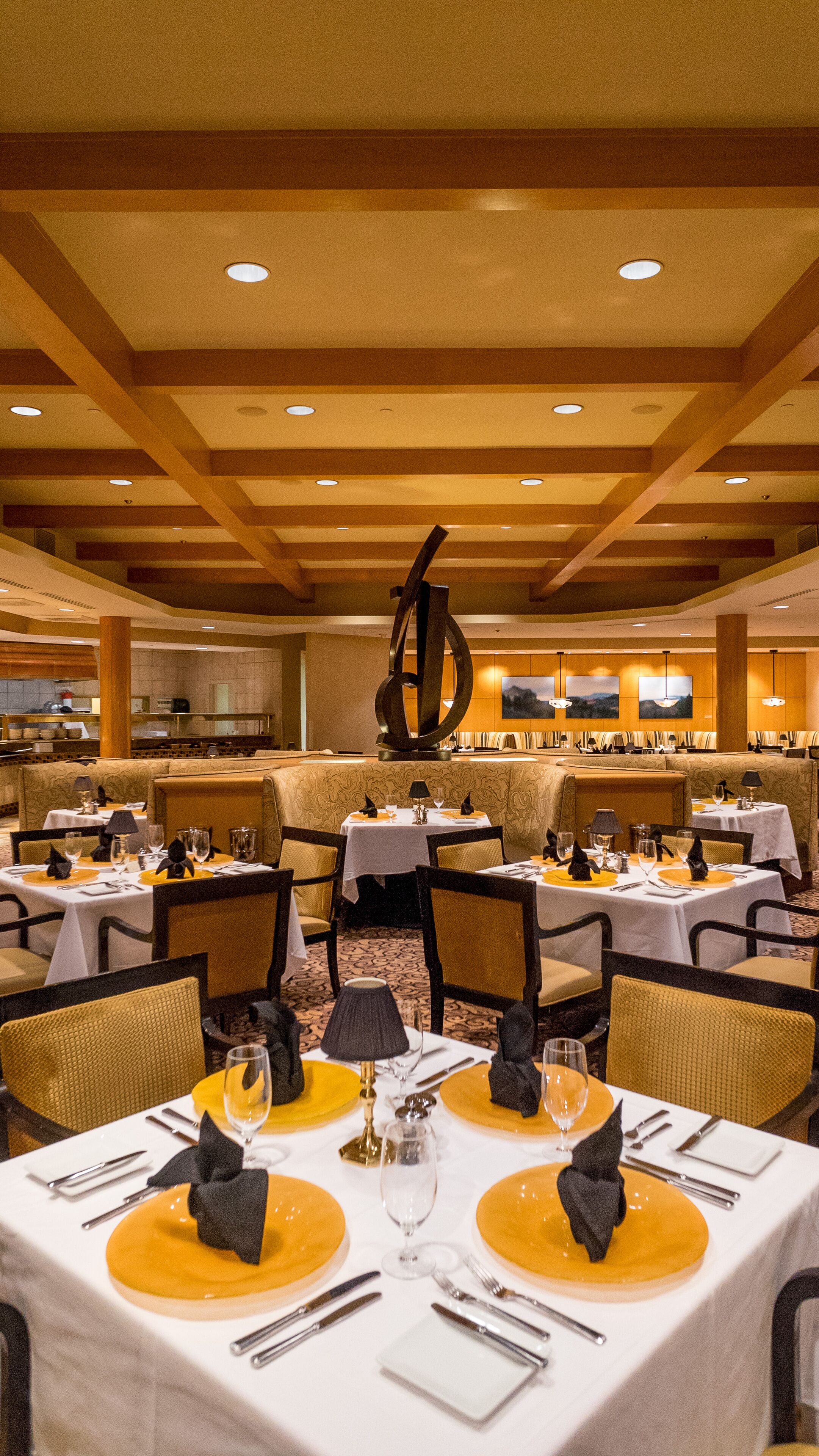 3 restaurants, breakfast, lunch, dinner served; southern cuisine