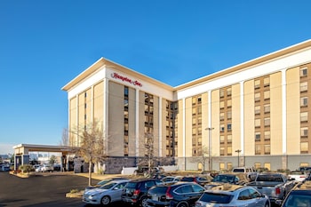 Hampton Inn Boston - Logan Airport