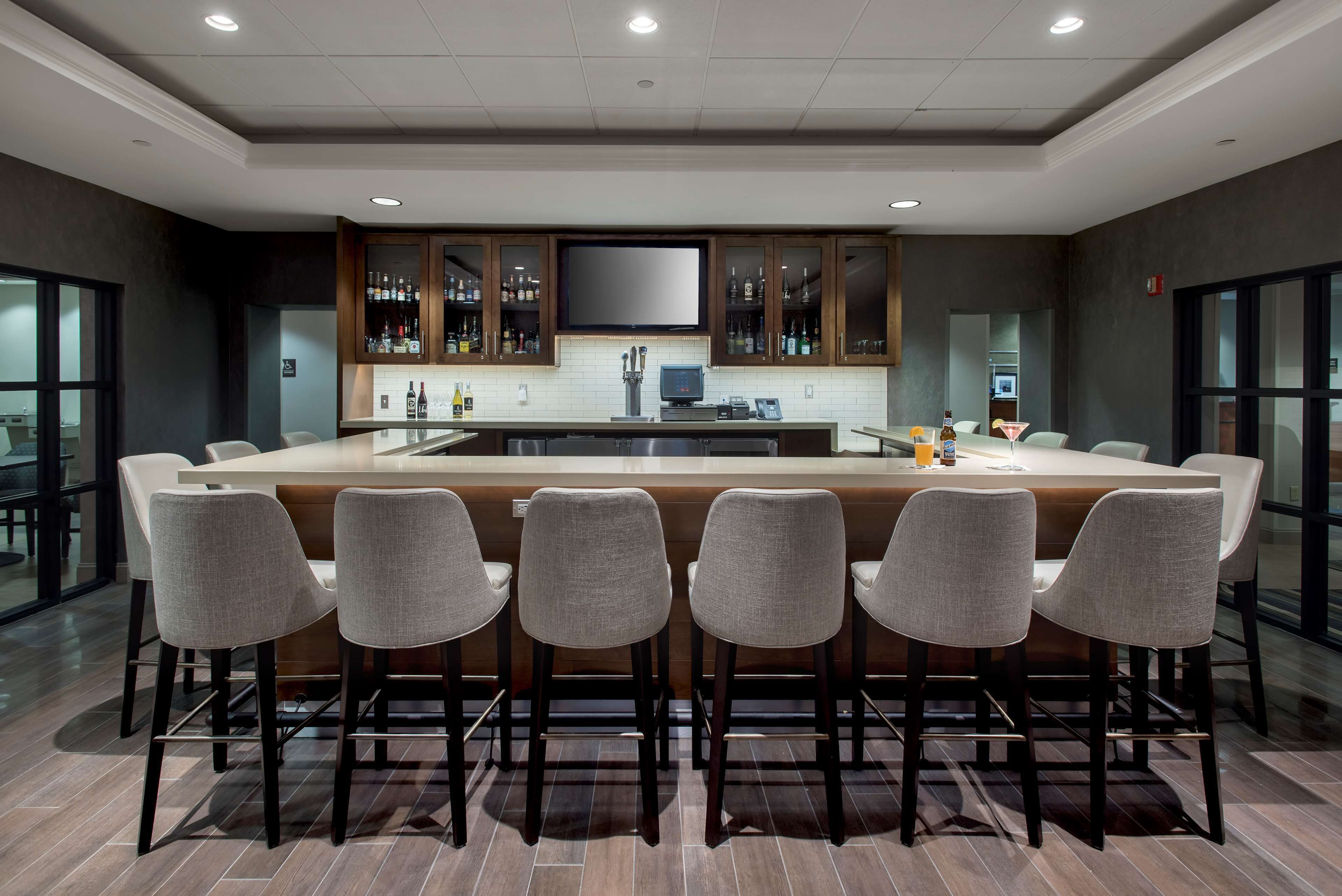 Dinner served, American cuisine