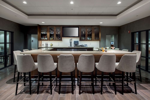 Hampton Inn Boston - Logan Airport