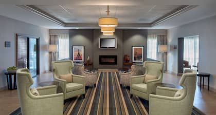 Hampton Inn Boston - Logan Airport