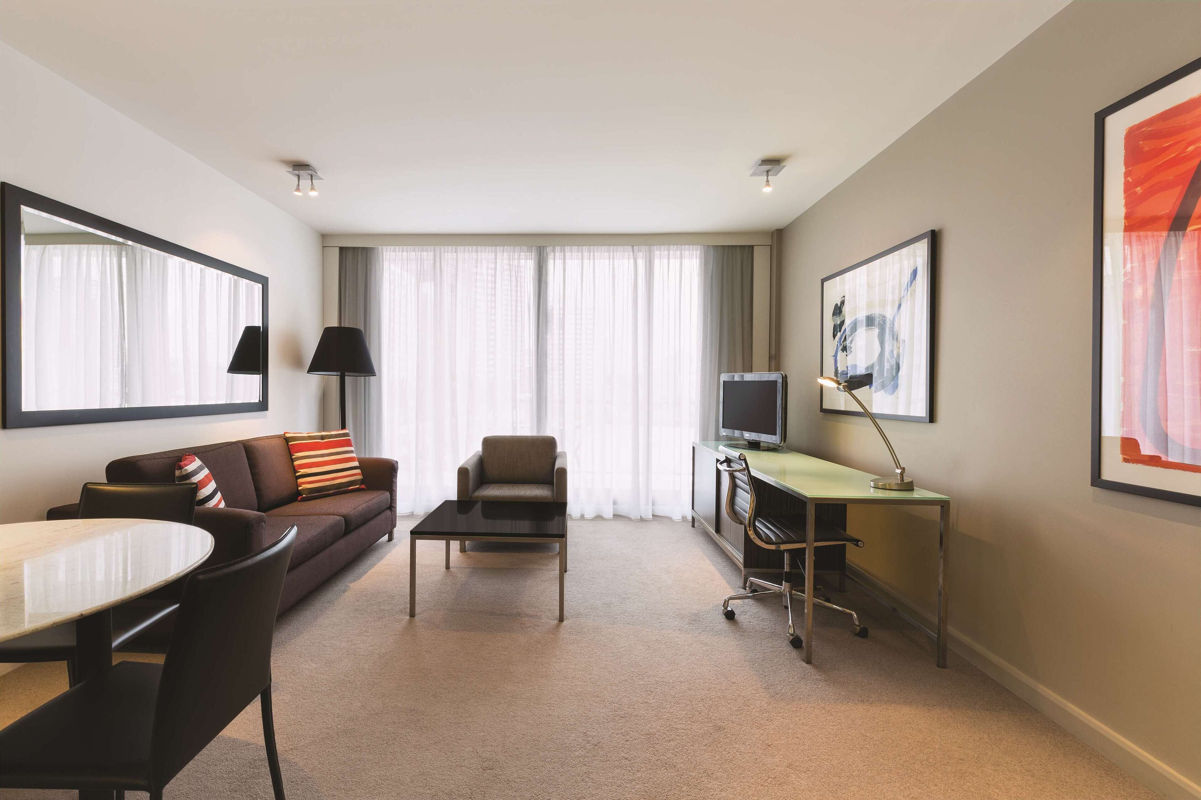 premier studio | minibar, in-room safe, desk, laptop workspace