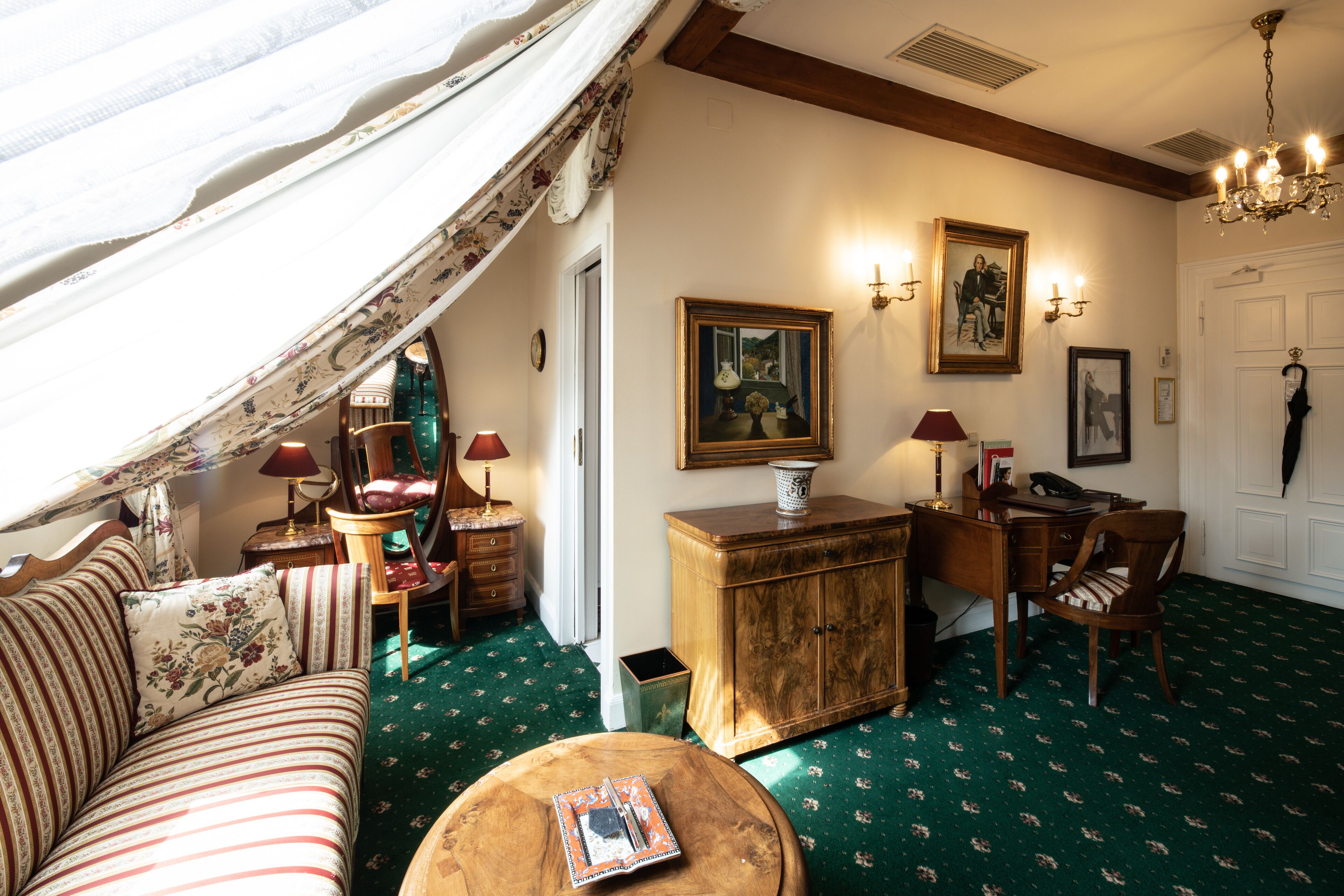 deluxe double room | hypo-allergenic bedding, minibar, in-room safe, individually decorated