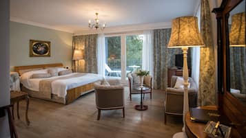 Seprai antialergi, minibar, brankas, dan didekorasi berbeda-beda