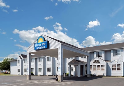 Days Inn & Suites by Wyndham Spokane Airport Airway Heights