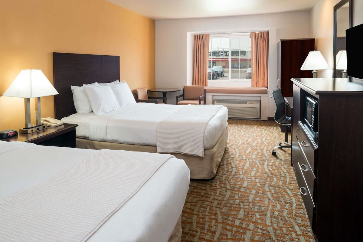 Room, 2 Queen Beds, Non Smoking